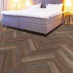 Vinylová podlaha Haringbone Large PW1265HBL